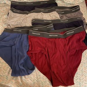 Men’s Fruit of the Loom Fashion Briefs XL